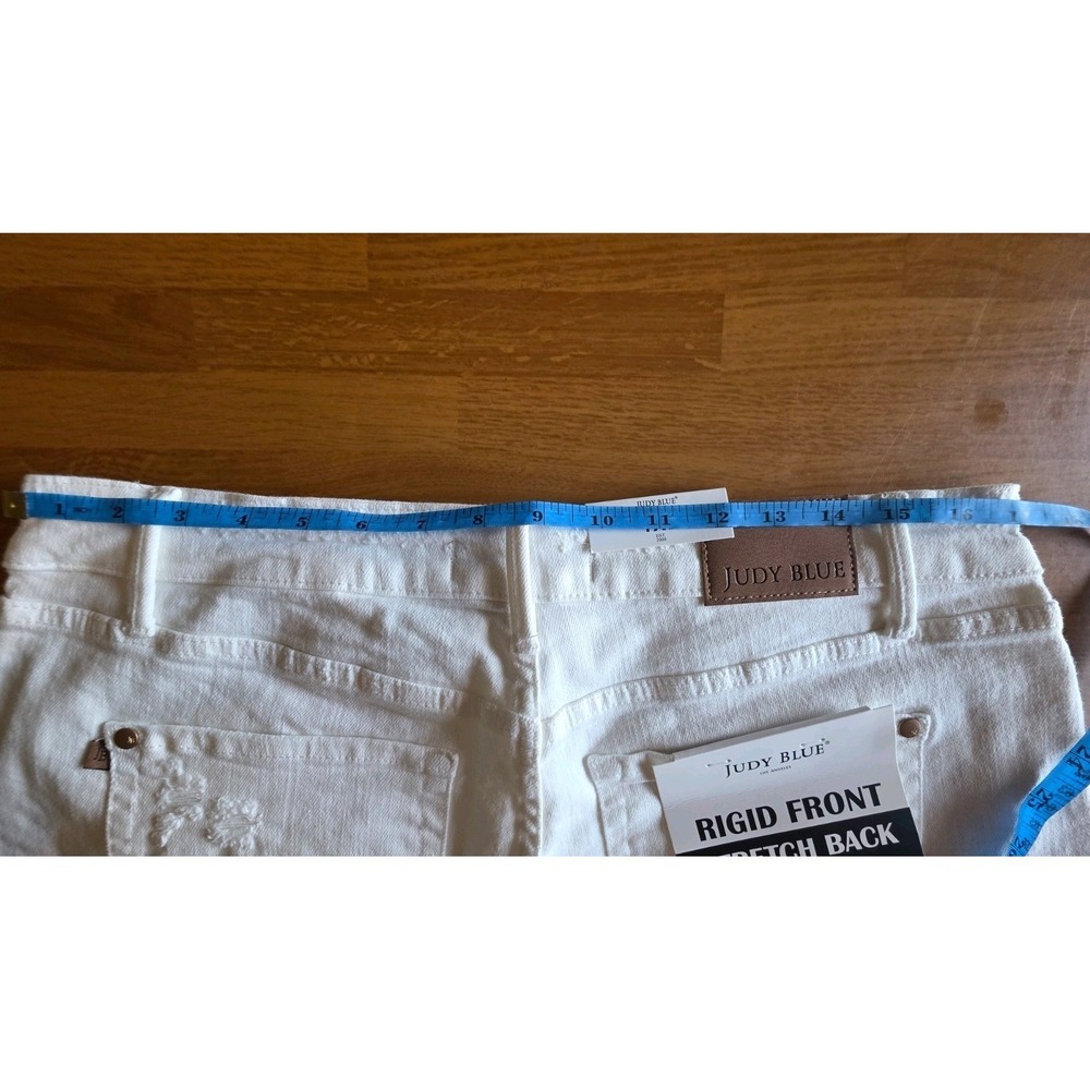 Judy Blue White Distressed High Waist Denim Shorts Rigid Front Stretch Back 1XL - Picture 9 of 11